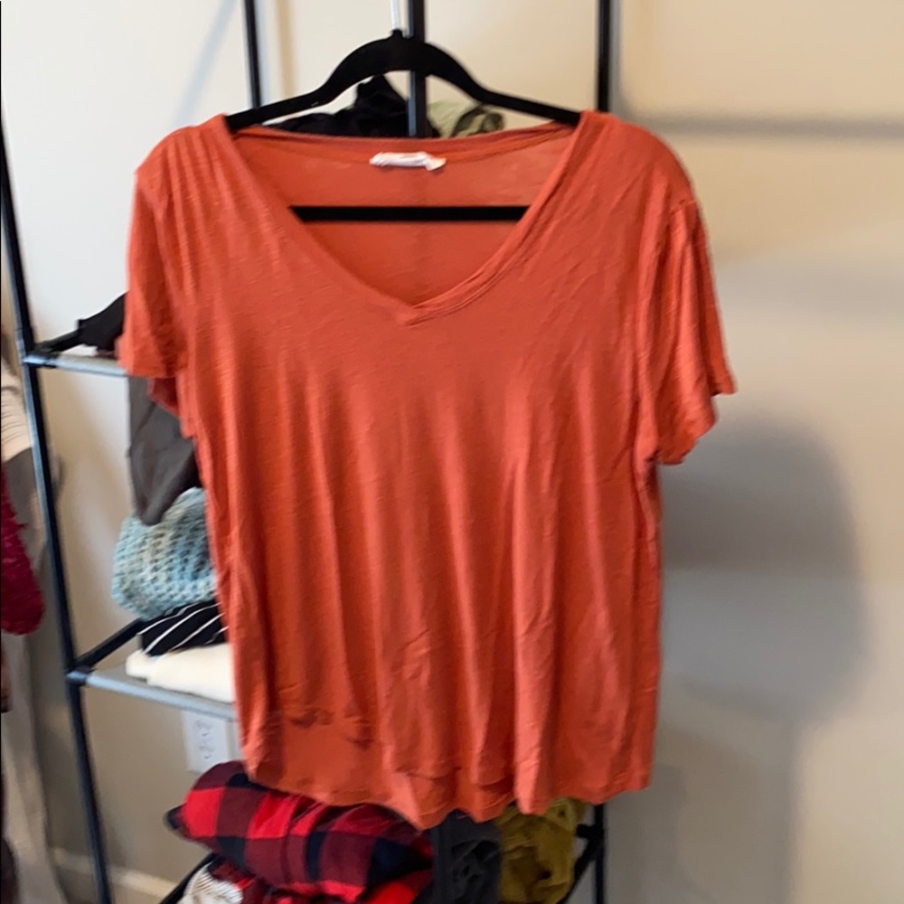 Terra-cotta tshirt